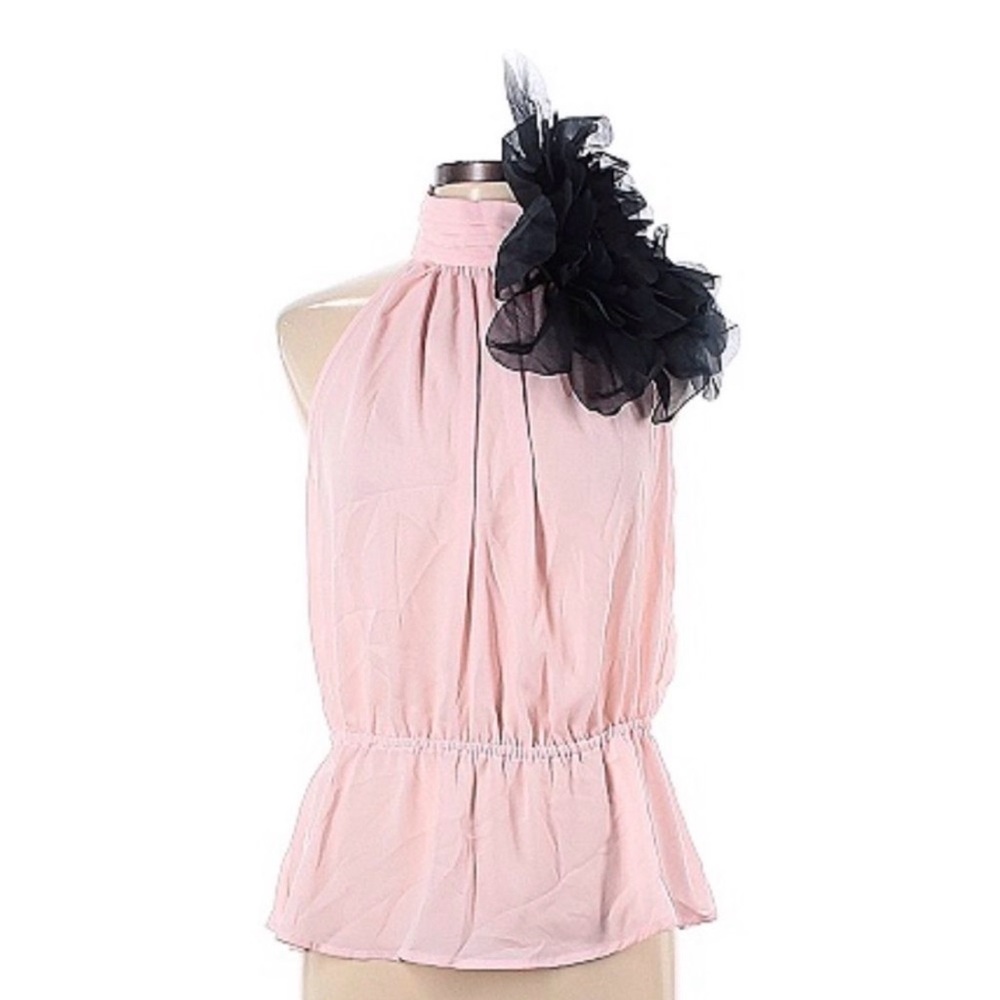 NEW 7th Avenue Design Studio New York & Company
Size L Sleeveless Blouse
